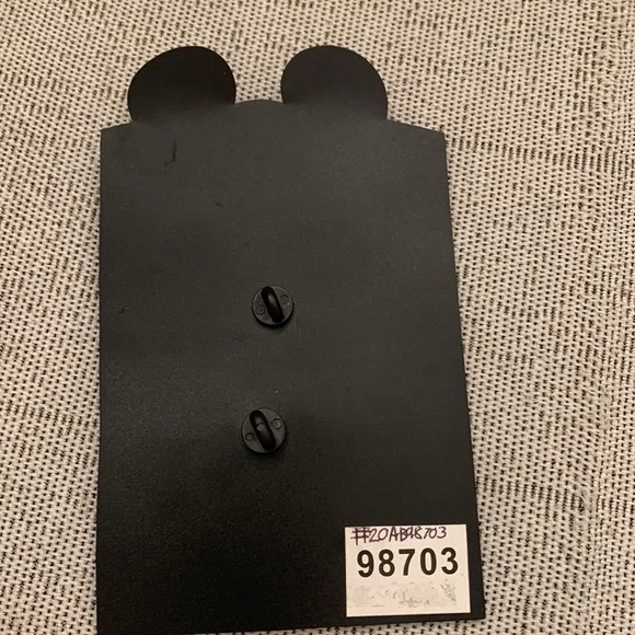 Disney pin LE 250 Aurora Pin-on-Pin with Dimensional Castle LE 250 on card Pin - Picture 8 of 8